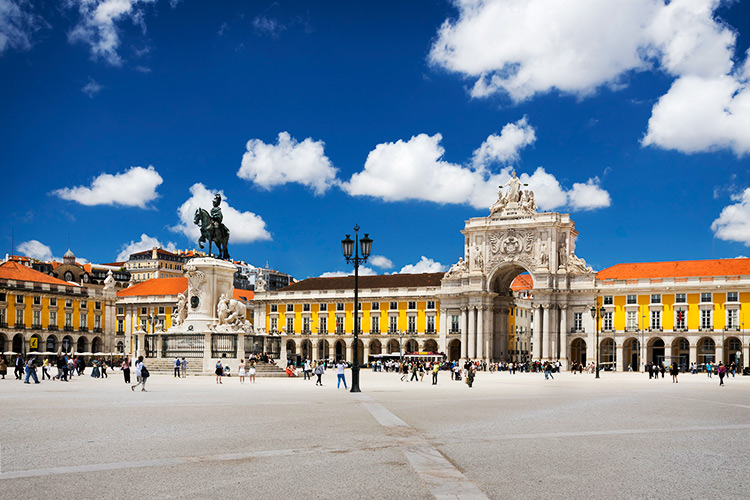 Lifandi Lissabon 23.4-27.4 og 30.4-4.5 2026